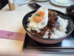 普通に考えると矛盾ばかりの世の中
